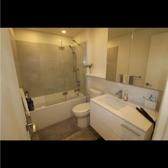 Petite robe noire nouveau - Picture 3 of 4